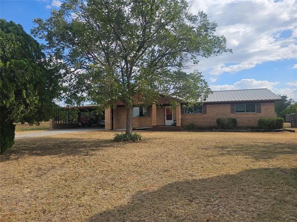 1300 Bailey Street, Coleman, TX 76834