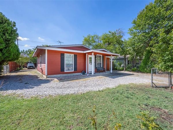 1616 Beaumont Street , Fort Worth, TX 76106