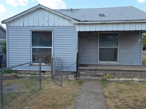 215 E Spruce Avenue, Duncan, OK 73533