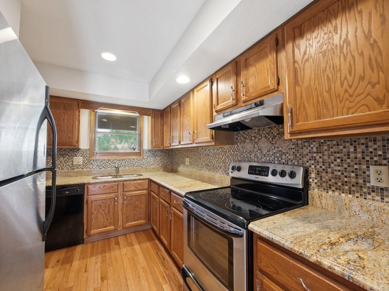 559 Spring Brook Court E, Unit 16, Westerville, OH 43081 Photo 13