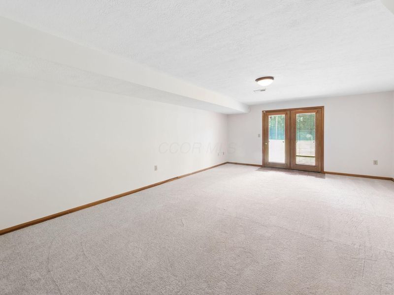 559 Spring Brook Court E, Unit 16, Westerville, OH 43081 Photo 36
