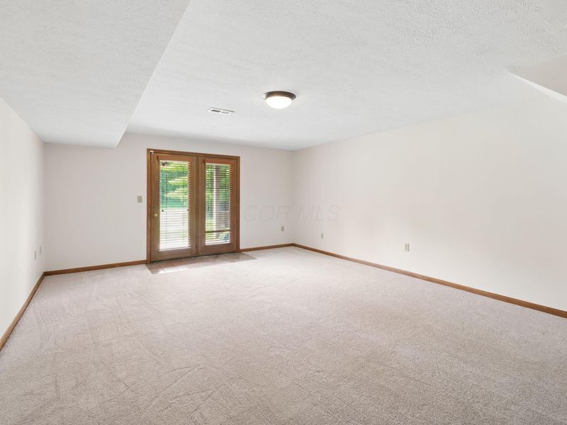 559 Spring Brook Court E, Unit 16, Westerville, OH 43081 Photo 37