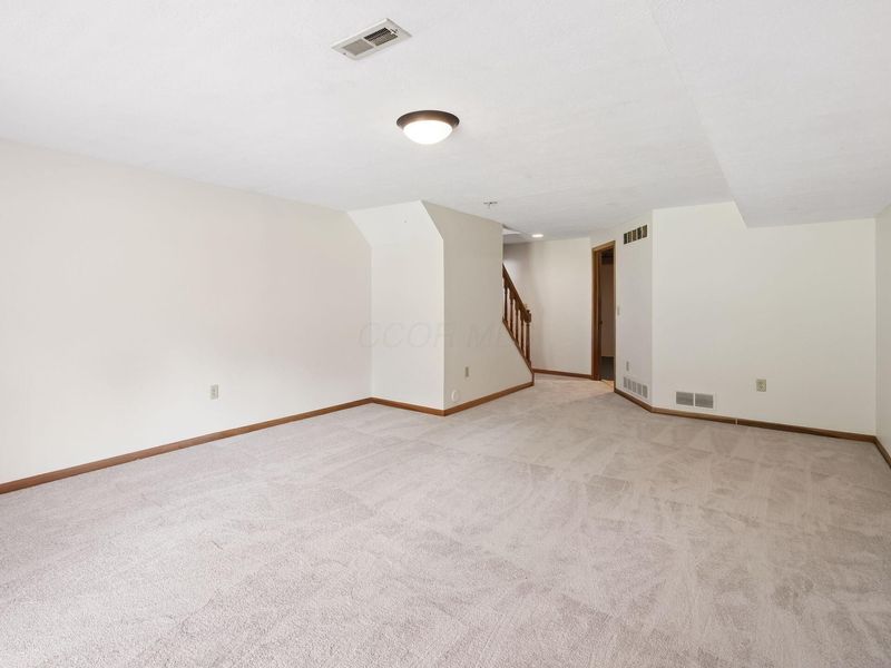 559 Spring Brook Court E, Unit 16, Westerville, OH 43081 Photo 38
