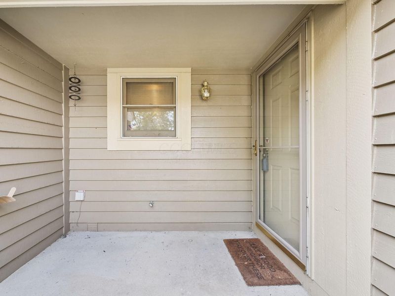 559 Spring Brook Court E, Unit 16, Westerville, OH 43081 Photo 7