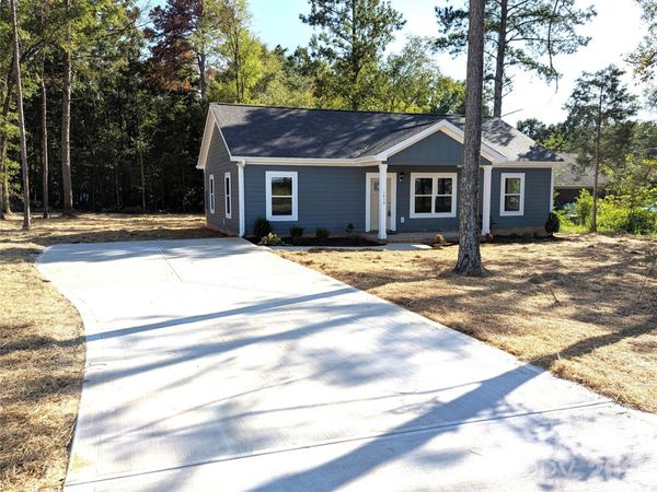 1613 N Sutherland Avenue , Monroe, NC 28110