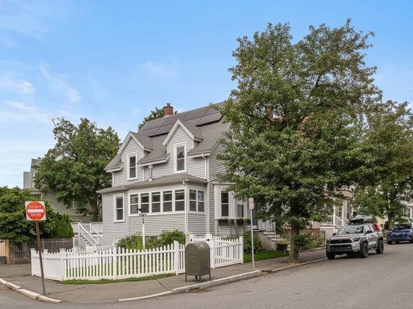 50 Columbia St, Swampscott, MA 01907