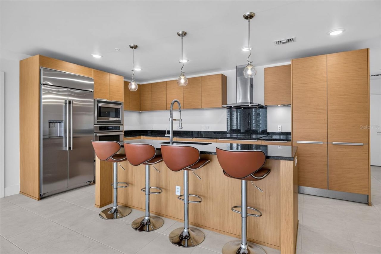 175 1st Street S, Unit 1801, Saint Petersburg, FL 33701 Photo