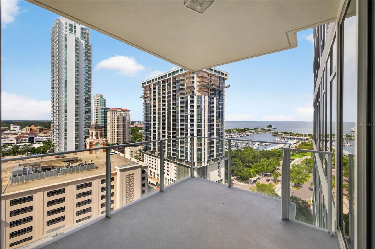 175 1st Street S, Unit 1801, Saint Petersburg, FL 33701 Photo