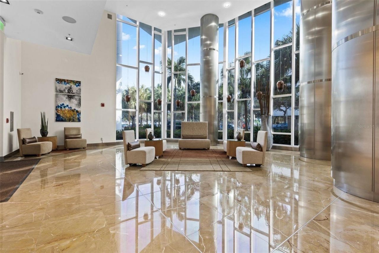 175 1st Street S, Unit 1801, Saint Petersburg, FL 33701 Photo