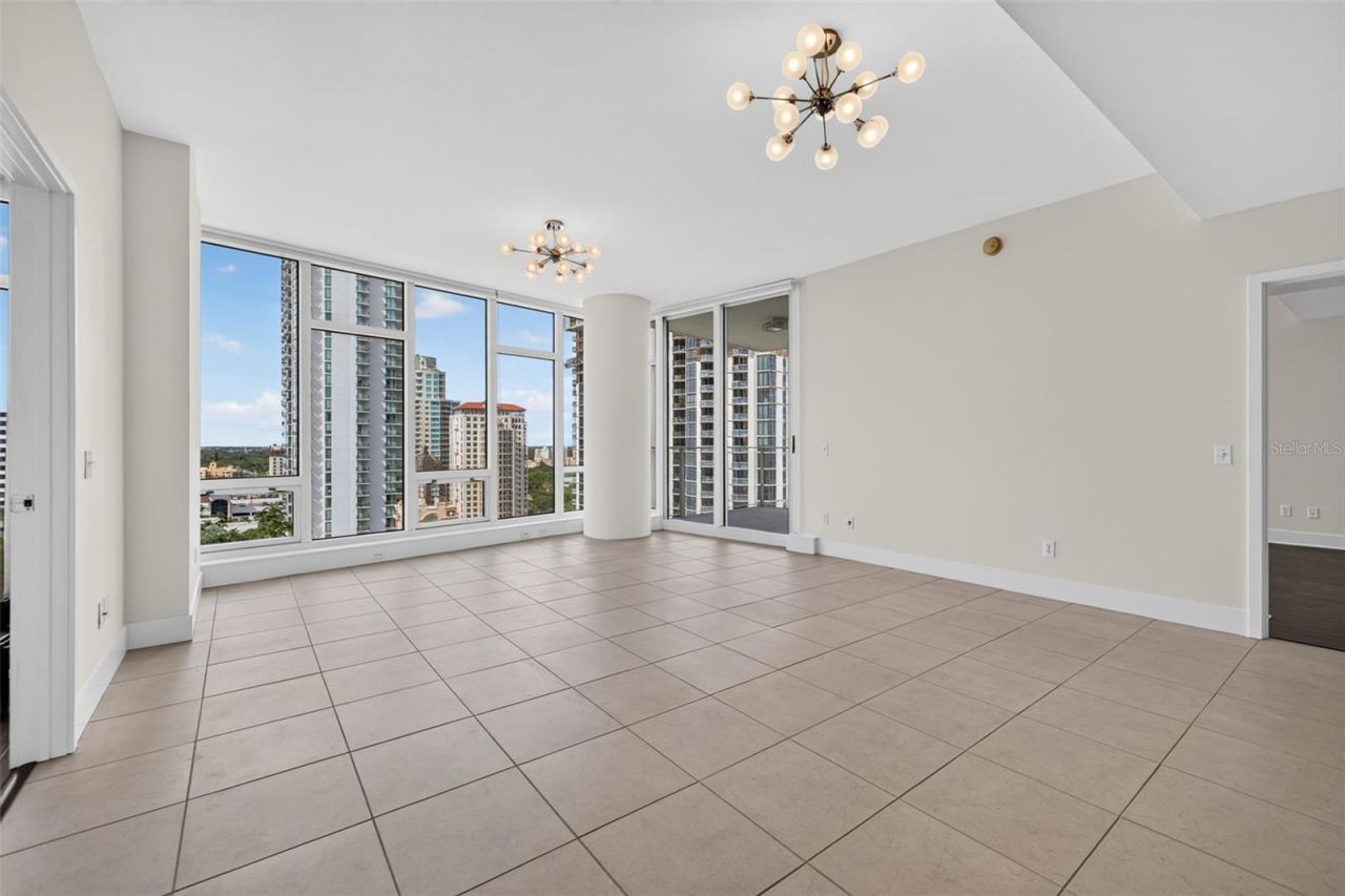 175 1st Street S, Unit 1801, Saint Petersburg, FL 33701 Photo