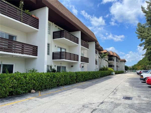 7487 SW 82nd St , Unit C202, Miami, FL 33143
