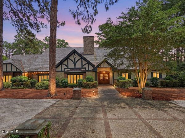 60 Lake Dornoch Drive , Pinehurst, NC 28374