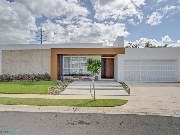 57 CALLE DEL PARQUE DEL ORIENTE, Unit 57, San Juan, PR 00926