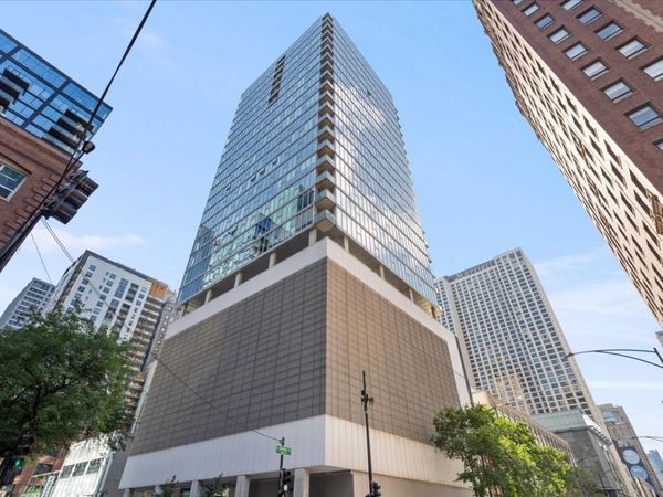 550 N Saint Clair Street , Unit 1302, Chicago, IL 60611