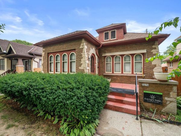 3276 N 47th St, Milwaukee, WI 53216