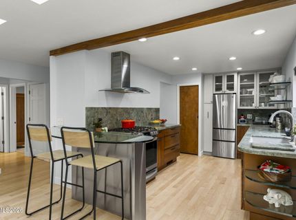 500 W Riverview Circle, Reno, NV 89509 Photo