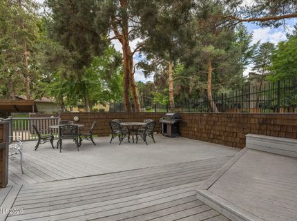500 W Riverview Circle, Reno, NV 89509 Photo