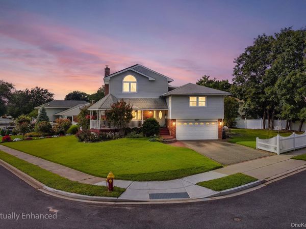 3671 Adele Court , Wantagh, NY 11793