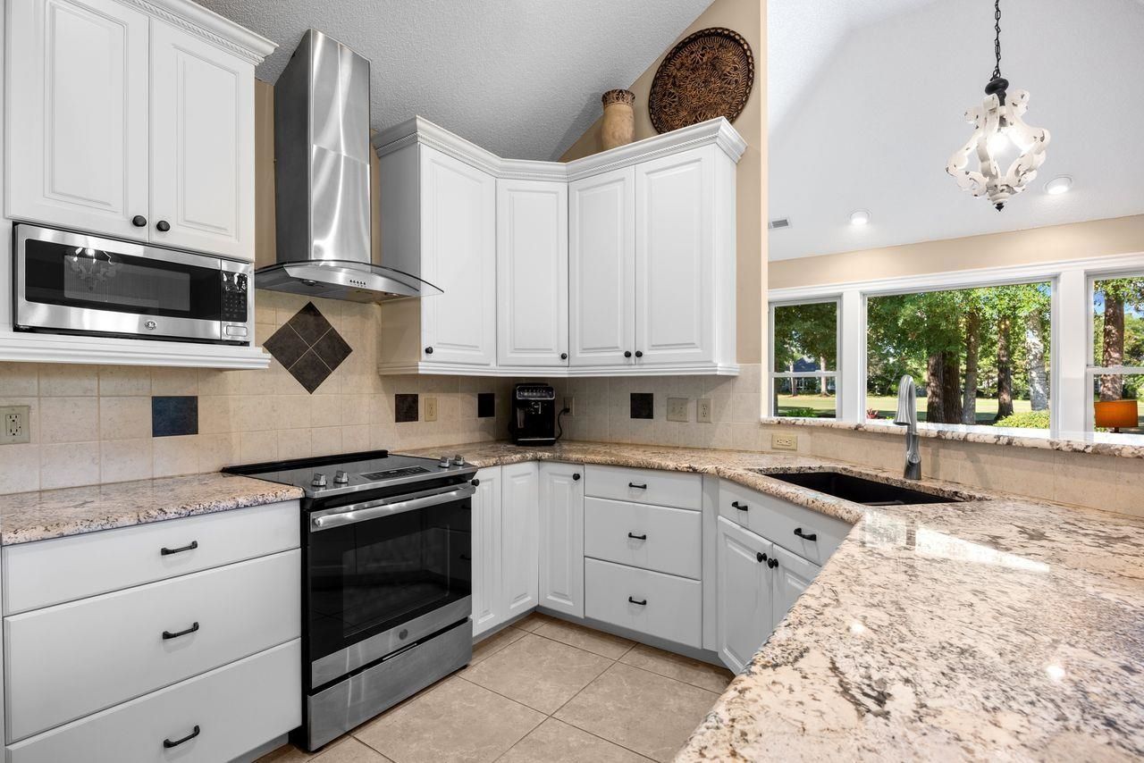 815 Bentley Ln. Photo 14