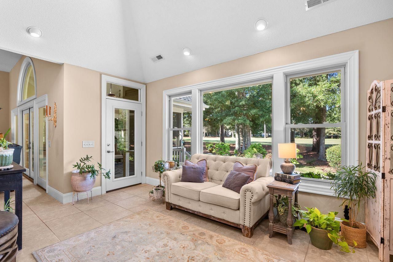 815 Bentley Ln. Photo 18