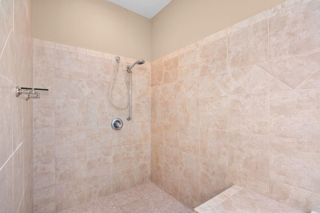 815 Bentley Ln. Photo 24