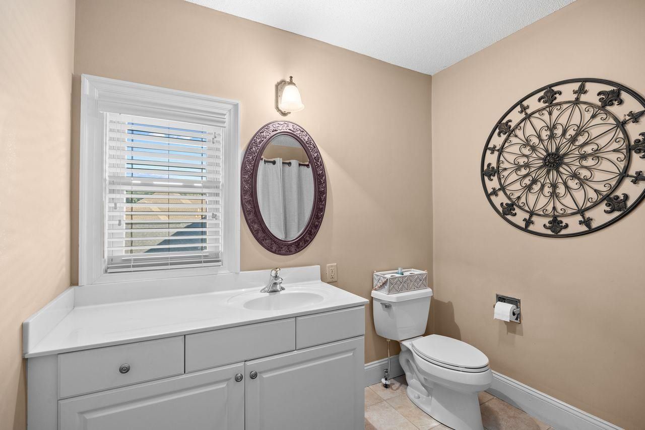 815 Bentley Ln. Photo 30