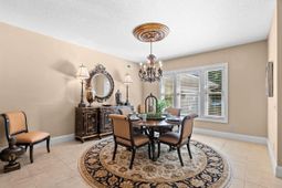 815 Bentley Ln. photo 4