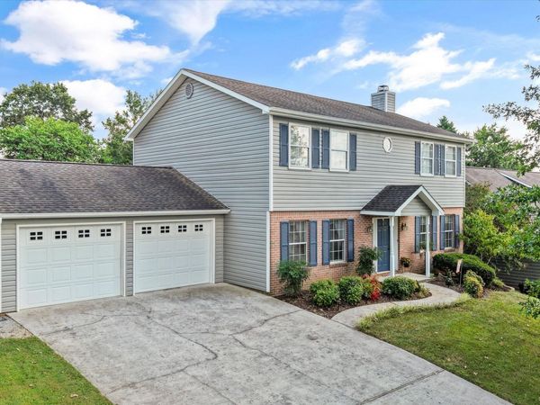 8022 Maple Run Lane, Knoxville, TN 37919