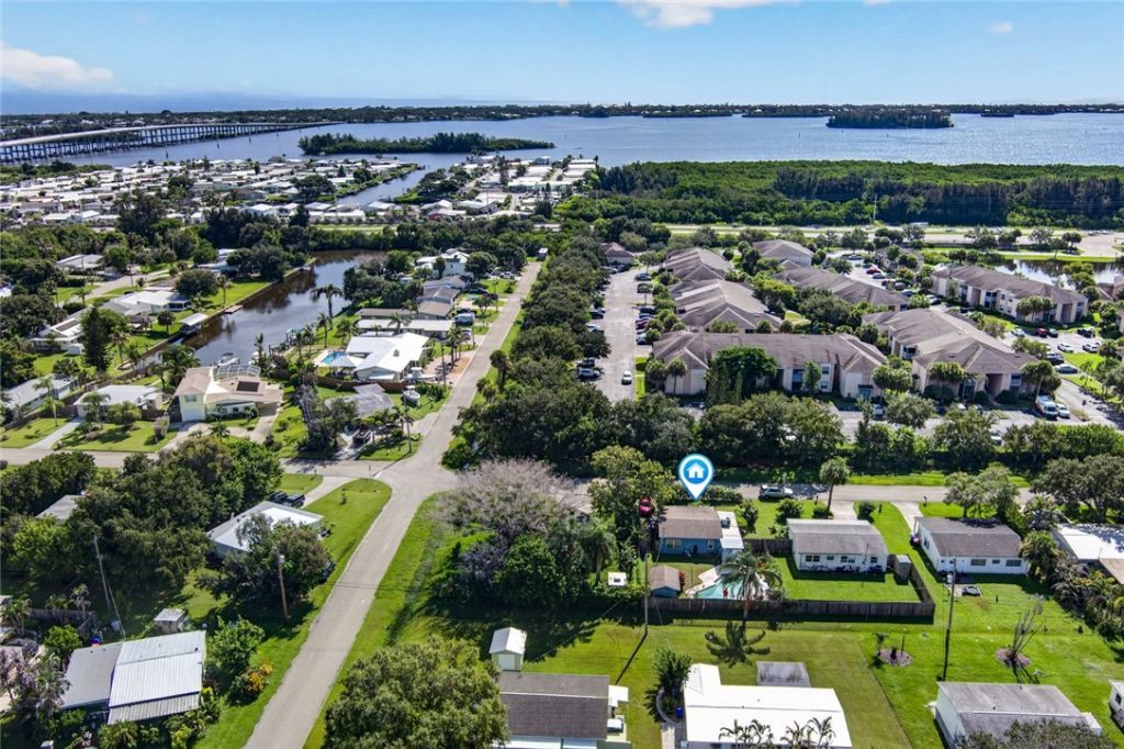 1381 3rd Court, Vero Beach, FL 32960 Photo