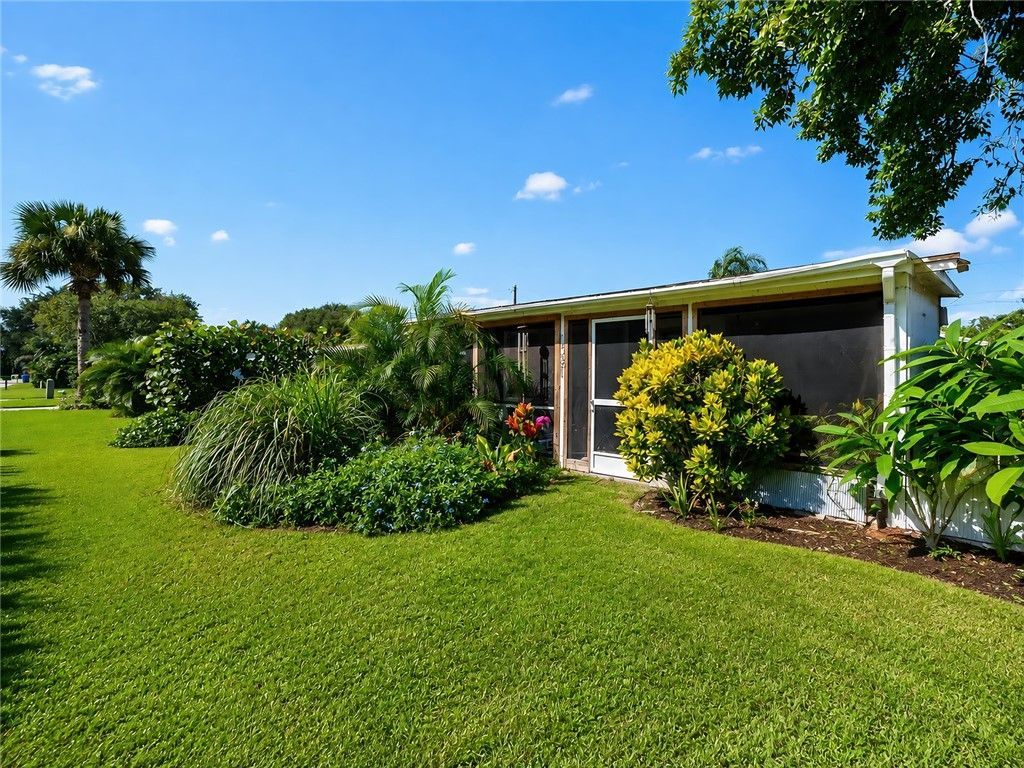 1381 3rd Court, Vero Beach, FL 32960 Photo