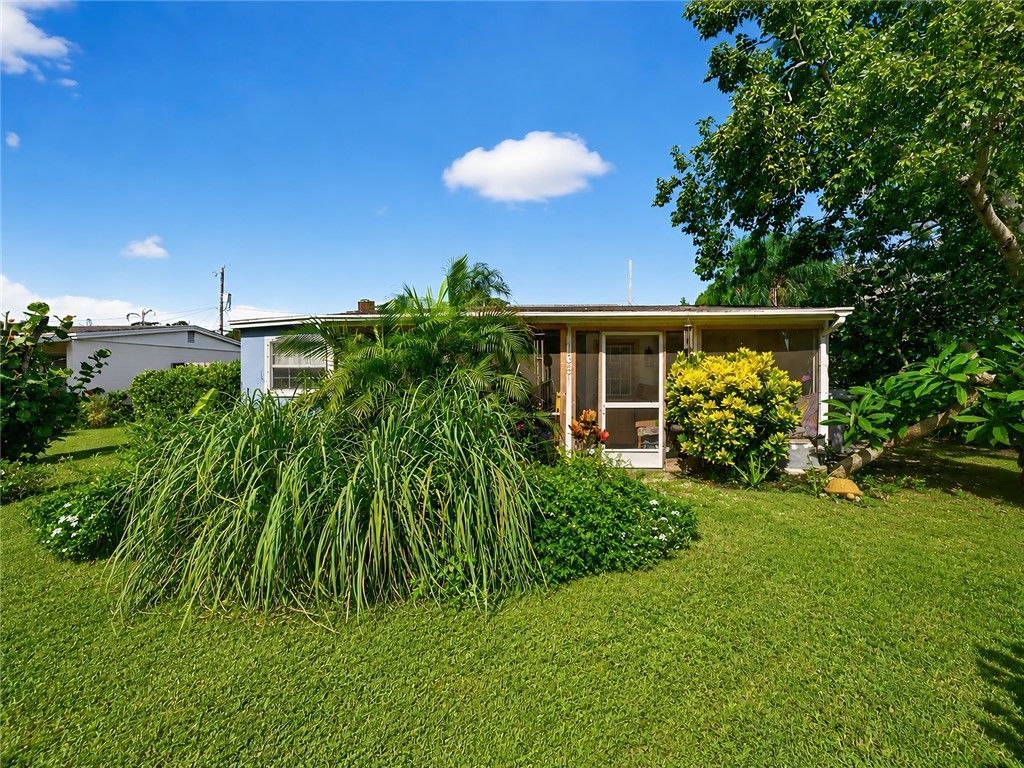 1381 3rd Court, Vero Beach, FL 32960 Photo