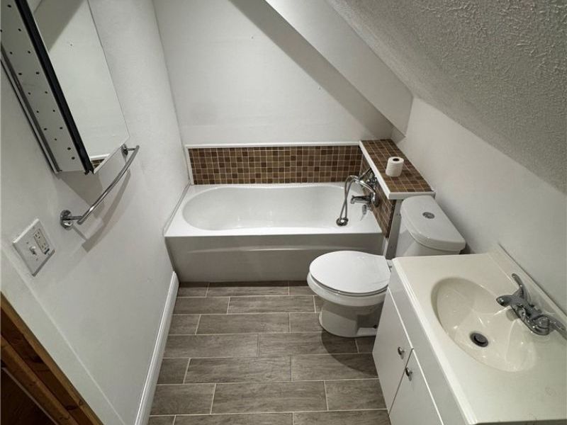 805 Rudyard Road, Cleveland, OH 44110 Photo 18