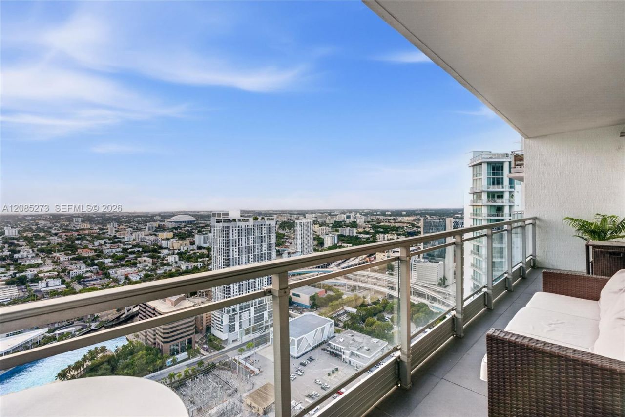 92 SW 3rd St , Unit 4407, Miami, FL 33130 Photo