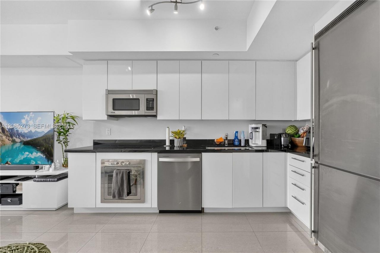 92 SW 3rd St, Unit 4407, Miami, FL 33130 Photo