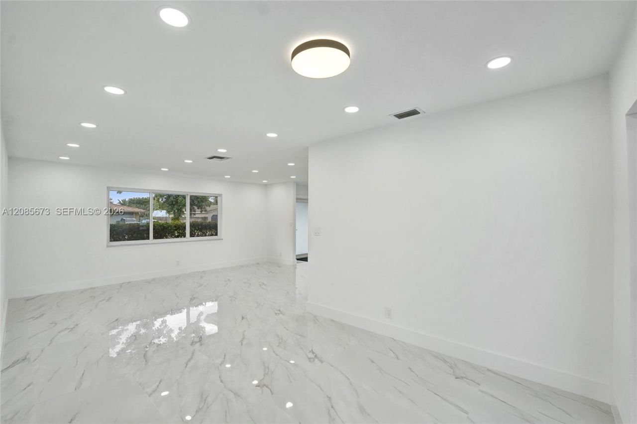 10601 NW 43rd Ct, Coral Springs, FL 33065 Photo