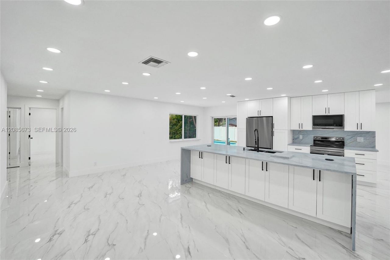 10601 NW 43rd Ct, Coral Springs, FL 33065 Photo