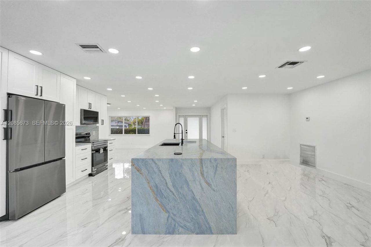 10601 NW 43rd Ct, Coral Springs, FL 33065 Photo