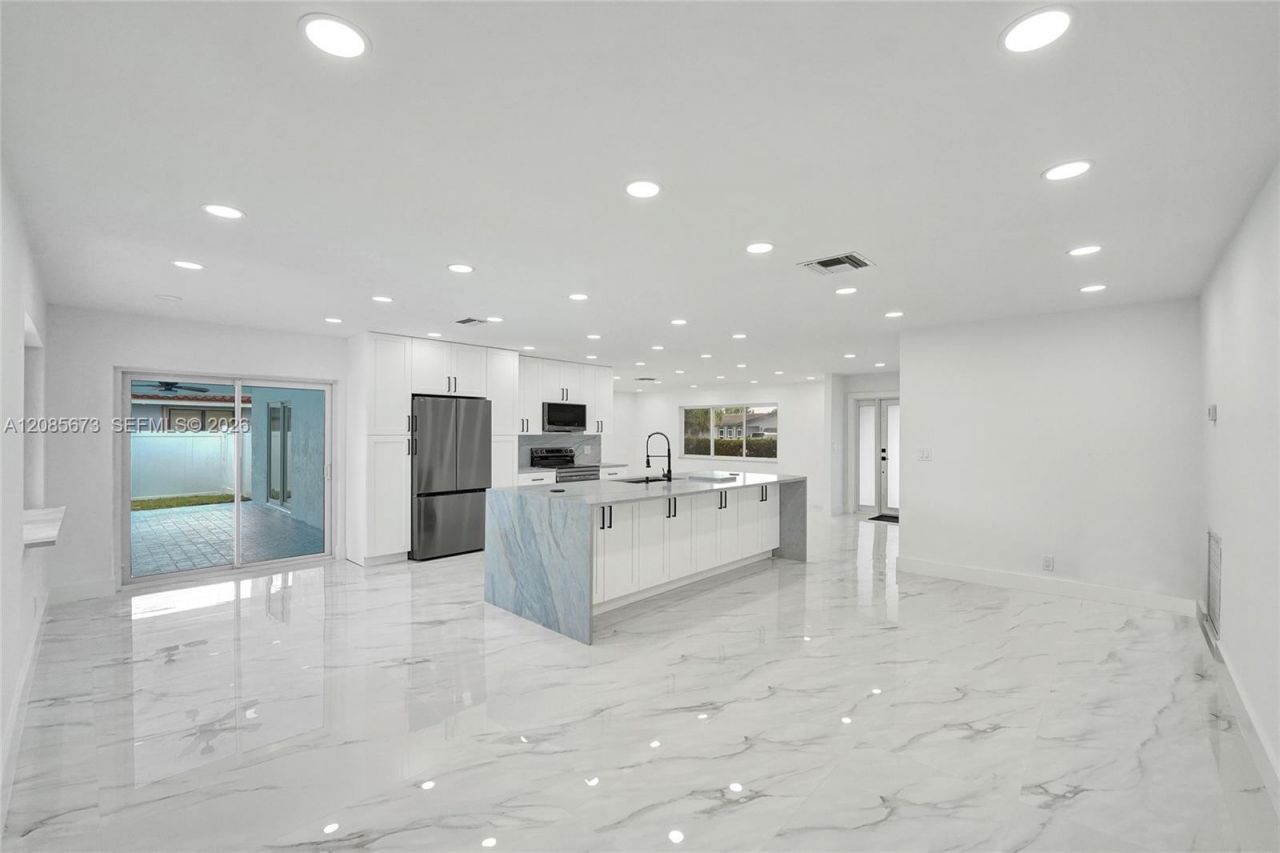 10601 NW 43rd Ct, Coral Springs, FL 33065 Photo