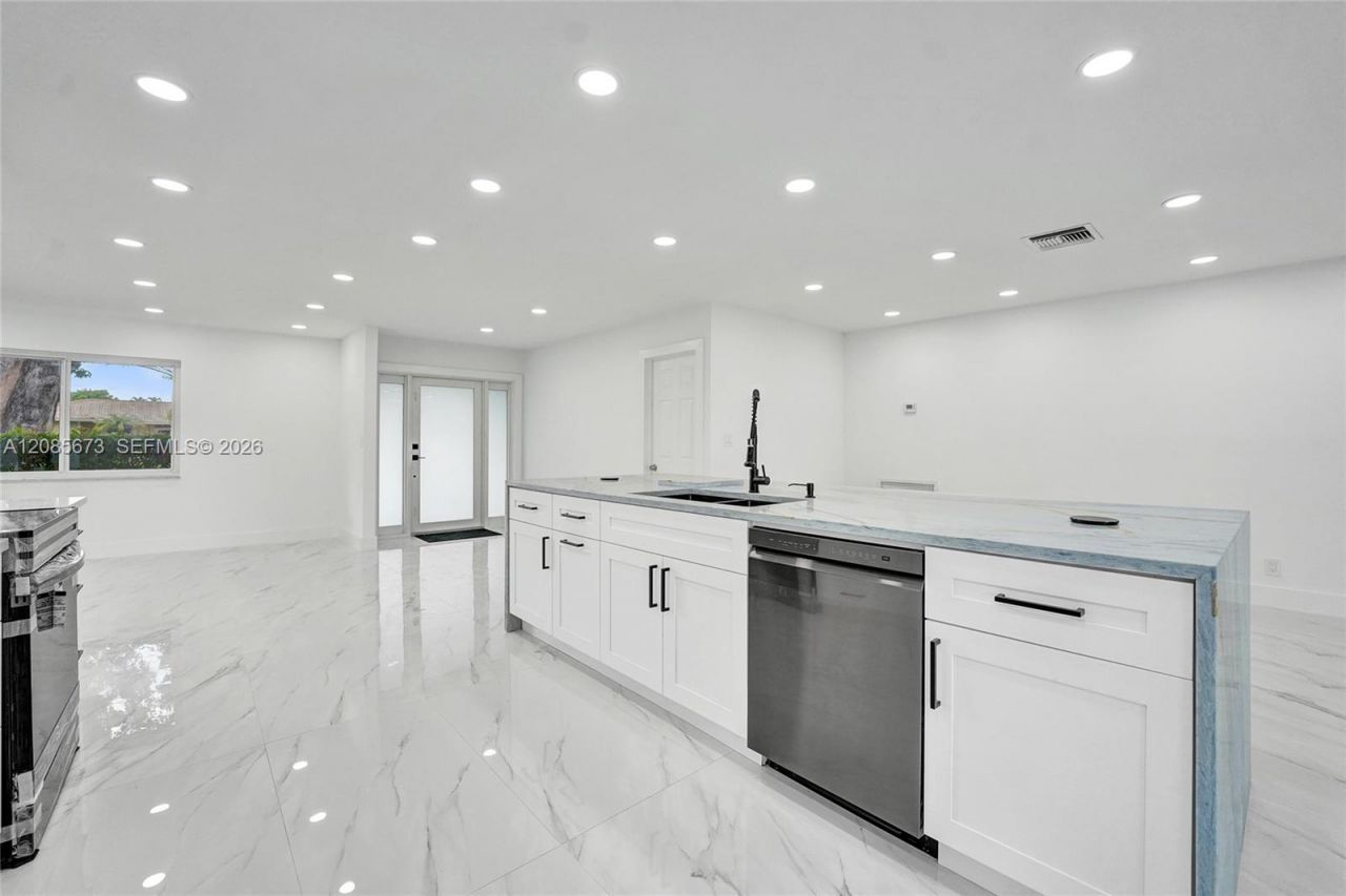 10601 NW 43rd Ct, Coral Springs, FL 33065 Photo