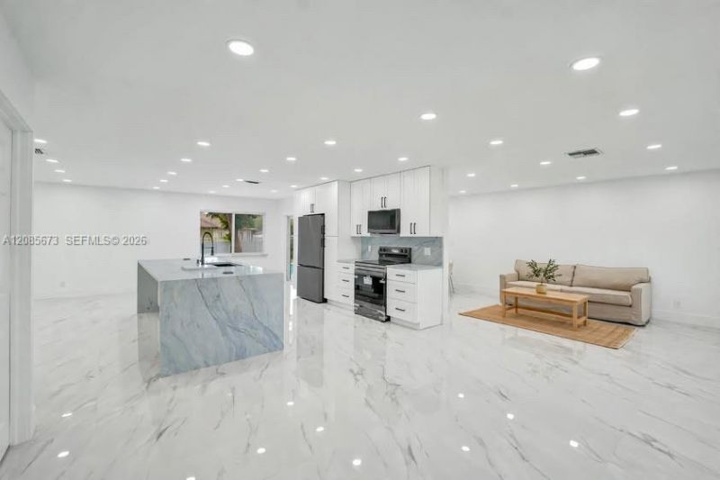 10601 NW 43rd Ct, Coral Springs, FL 33065 Photo