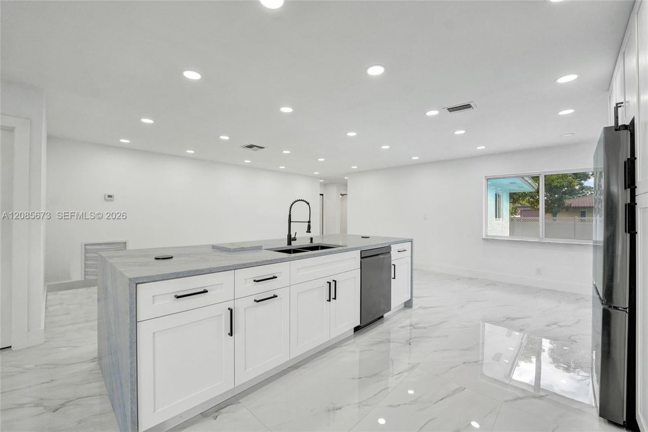 10601 NW 43rd Ct, Coral Springs, FL 33065 Photo