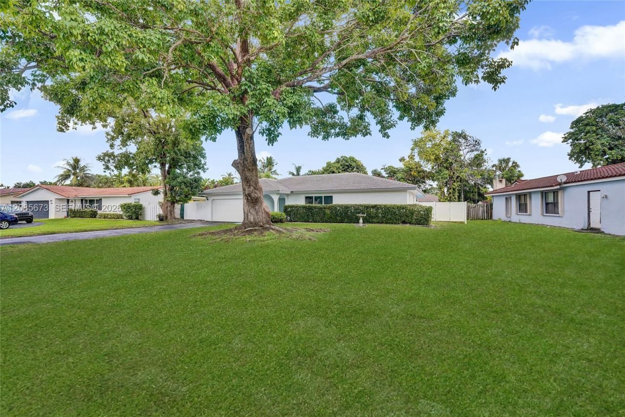 10601 NW 43rd Ct, Coral Springs, FL 33065 Photo
