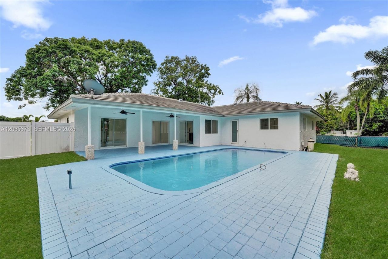 10601 NW 43rd Ct, Coral Springs, FL 33065 Photo
