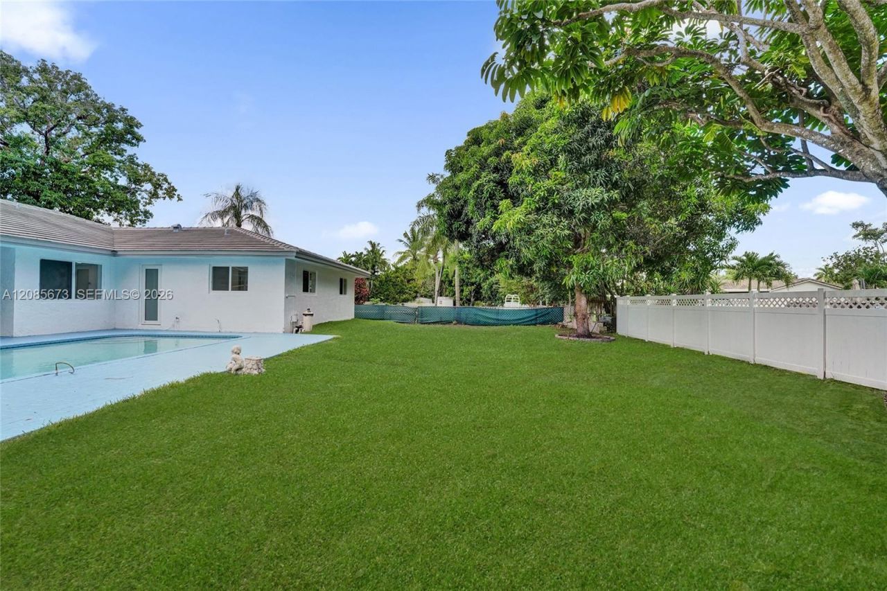 10601 NW 43rd Ct, Coral Springs, FL 33065 Photo