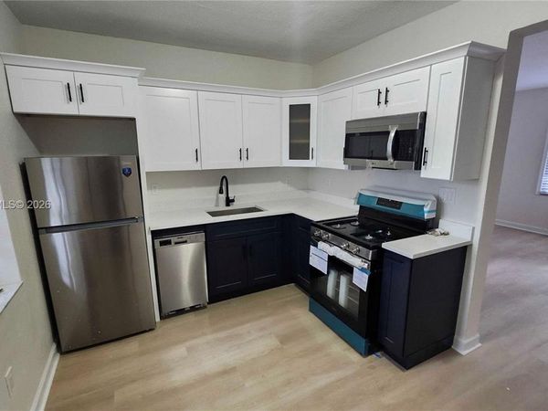 847 81st St, Unit 2, Miami Beach, FL 33141