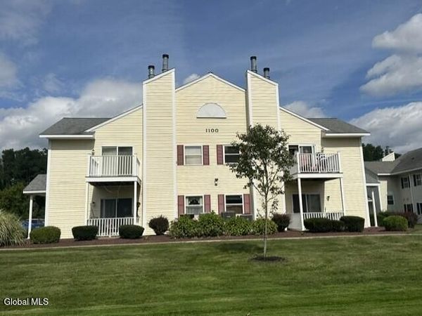 1106 Cambridge Manor Drive, Unit 6, Schenectady, NY 12302