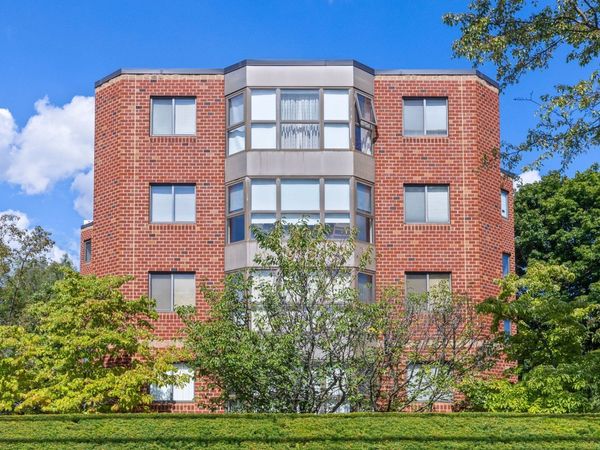 975 Massachusetts Avenue, Unit 108, Arlington, MA 02476