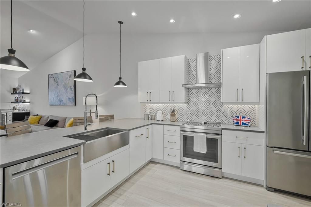 1540 Blue Point Ave, Unit 201, Naples, FL 34102 Photo