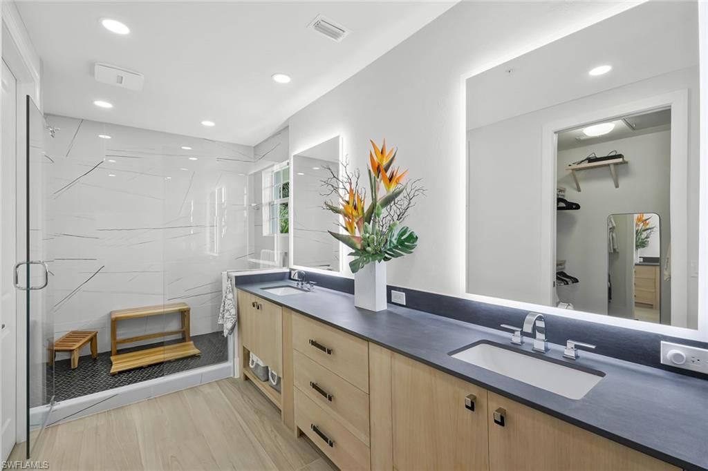 1540 Blue Point Ave, Unit 201, Naples, FL 34102 Photo