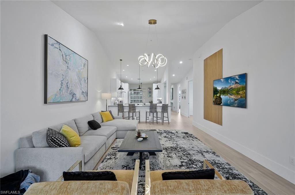 1540 Blue Point Ave, Unit 201, Naples, FL 34102 Photo